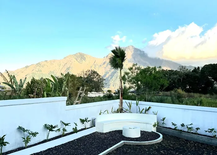 Bali Astetic Private Hot Spring Villa Kubupenlokan